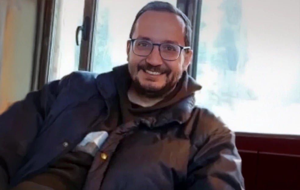 «Σοκ από τον θάνατο του 39χρονου Βασίλη Καλογήρου: Αποκαλύψεις για την ισχαιμία του μυοκαρδίου και τα τραύματα που φέρει»