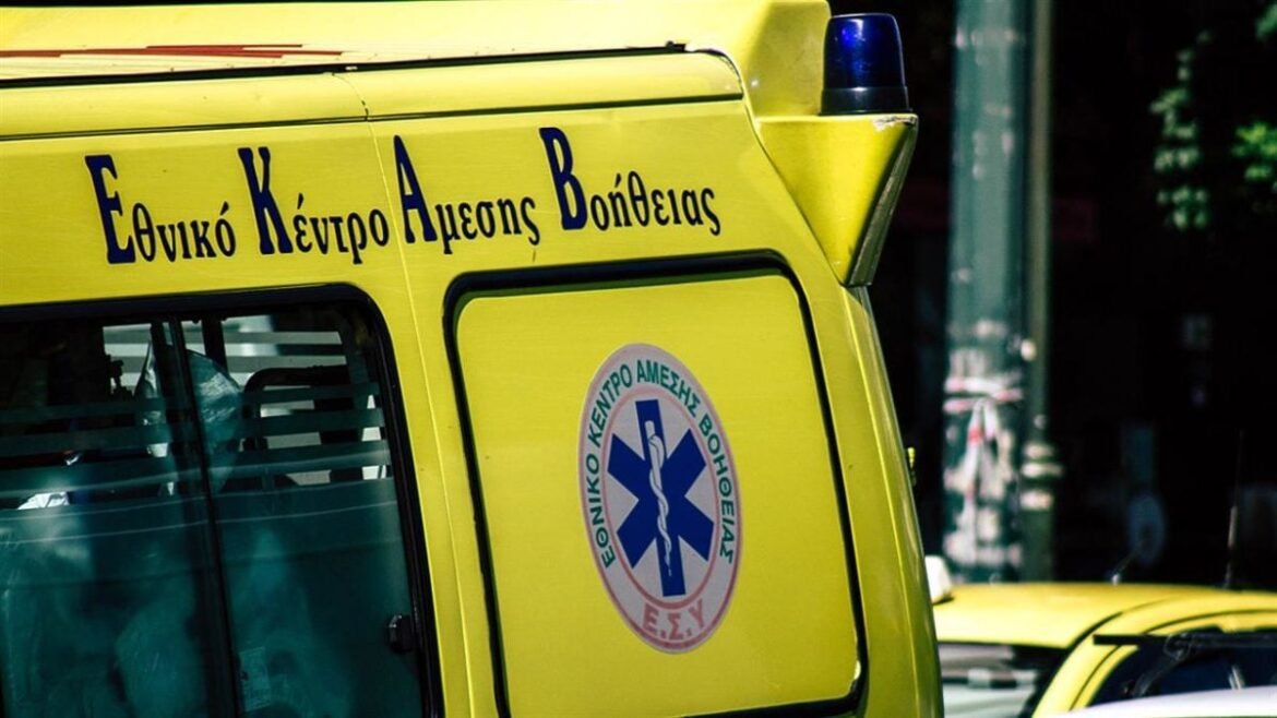 Θεσσαλονίκη: Διασώστες του ΕΚΑΒ έσωσαν 70χρονο που έπαθε καρδιακή ανακοπή και έπεσε από δέντρο