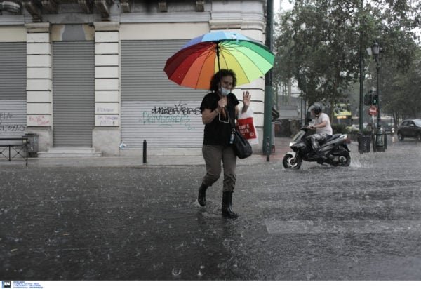«Επικίνδυνες Καταιγίδες Ξεκινούν: Δείτε Ποιες Περιοχές Θα Πληγούν»