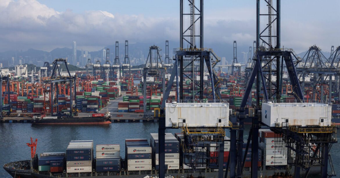 Κατρακυλούν τα ναύλα – Πόλεμος τιμών στον ορίζοντα αν επιβληθούν αμερικανικά τέλη σε κινεζικά πλοία