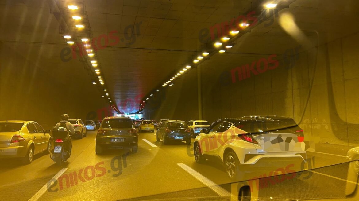 «Αναστάτωση στην παραλιακή: Μποτιλιάρισμα λόγω αγώνα δρόμου – Όλες οι κυκλοφοριακές ρυθμίσεις που πρέπει να γνωρίζετε!»