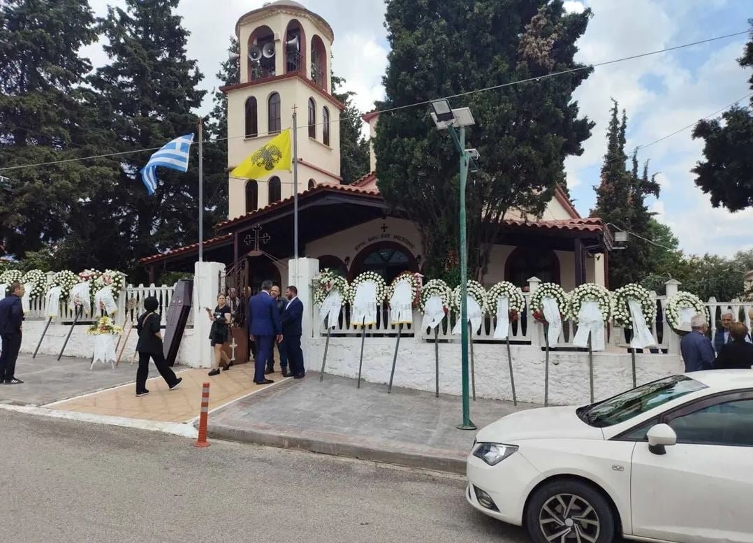 Καβάλα: Συγκίνηση και Θλίψη στο Τελευταίο Αντίο της Δημοσιογράφου Σούζυ Καζαντζίδου