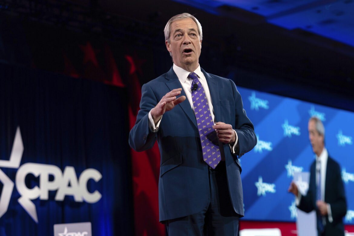 «Νάιτζελ Φάρατζ: Ο Νέος Αρχηγός των Απελάσεων, Εμπνευσμένος από τον Μπαράκ Ομπάμα»