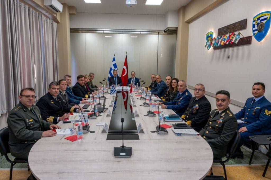 «Ελληνοτουρκικά: Θετική ατμόσφαιρα στη συνάντηση για τα ΜΟΕ – Όλα όσα συζητήθηκαν»