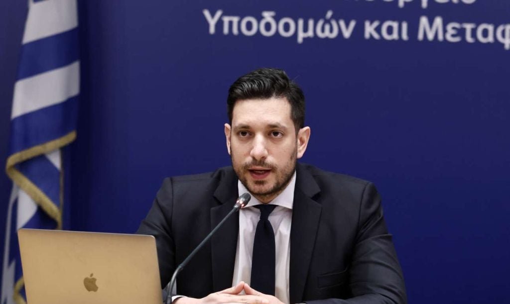 «Επαναστατικός Σιδηρόδρομος: Ζωντανή Παρακολούθηση Τρένων για Όλους τους Πολίτες»