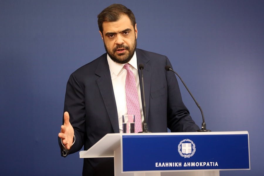 «Κυβέρνηση: Υποστηρίζουμε το ‘Μοντέλο Τριαντόπουλου’ και για Καραμανλή – Αφήνουμε χώρο για μελέτη της δικογραφίας»