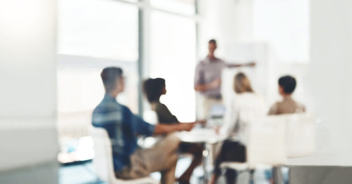 Νέες Εργασιακές Ρυθμίσεις: On Demand Συμβάσεις, Fast Track Προσλήψεις και Αύξηση Υπερωριών!