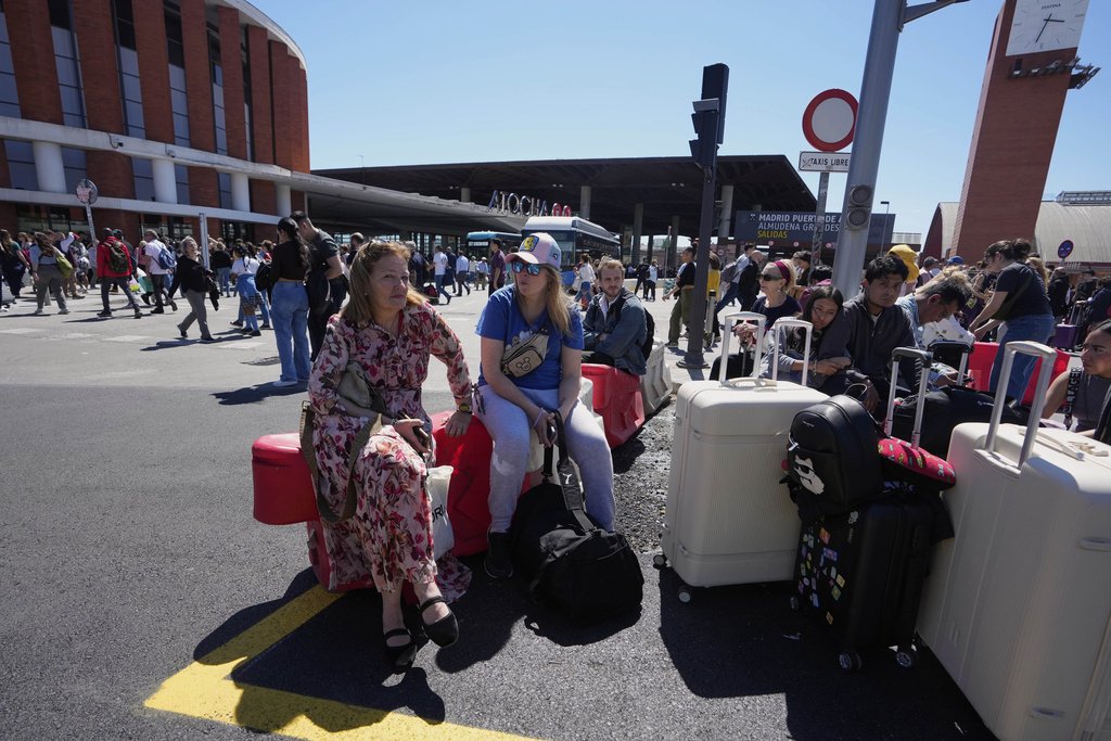 «Προετοιμαστείτε για το Μπλακ Άουτ: Ο Απόλυτος Οδηγός Επιβίωσης στην Ισπανία»