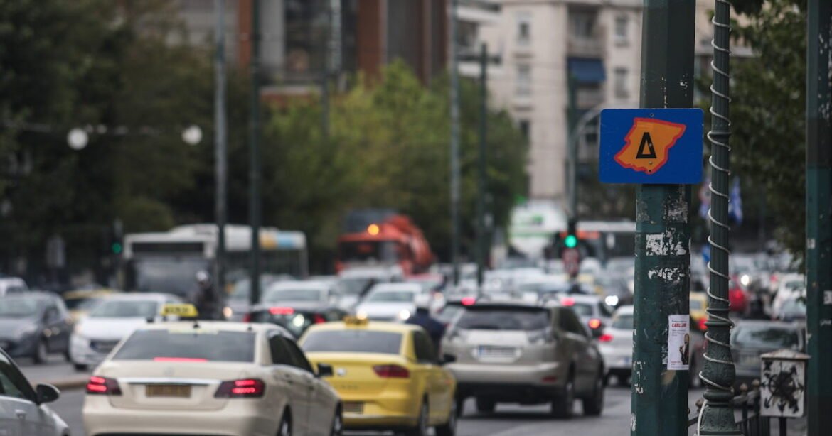 «Κυκλοφοριακό Χάος: Κηφισός, Κηφισίας και το Κέντρο της Αθήνας σε Πλήρη Αταξία – Στο «Κόκκινο» και η Αττική Οδός!»