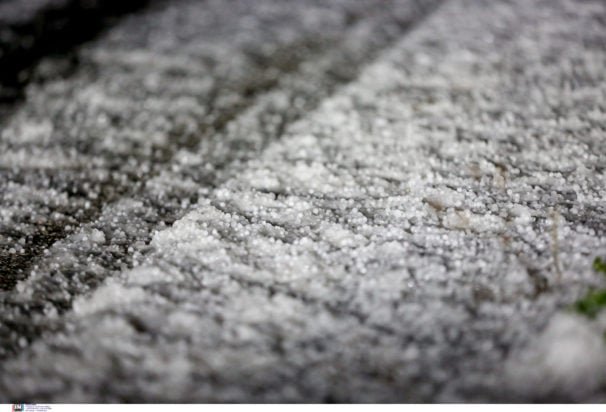 «Καταστροφική Χαλαζόπτωση πλήττει την Εθνική Οδό Τρίπολης – Καλαμάτας: Σοκαριστικά βίντεο από τη Μεγαλόπολη»