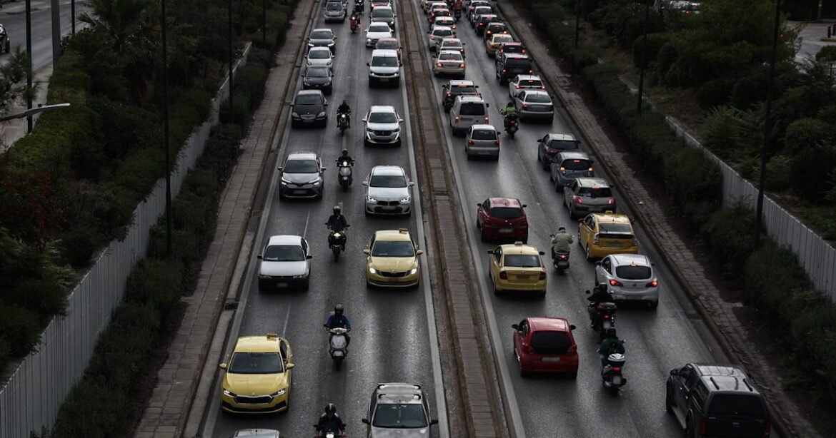 «Χάος στους δρόμους: Ουρές χιλιομέτρων σε Κηφισό, Κηφισίας και Λεωφόρο Αθηνών – Σοβαρές καθυστερήσεις στην Αττική Οδό»