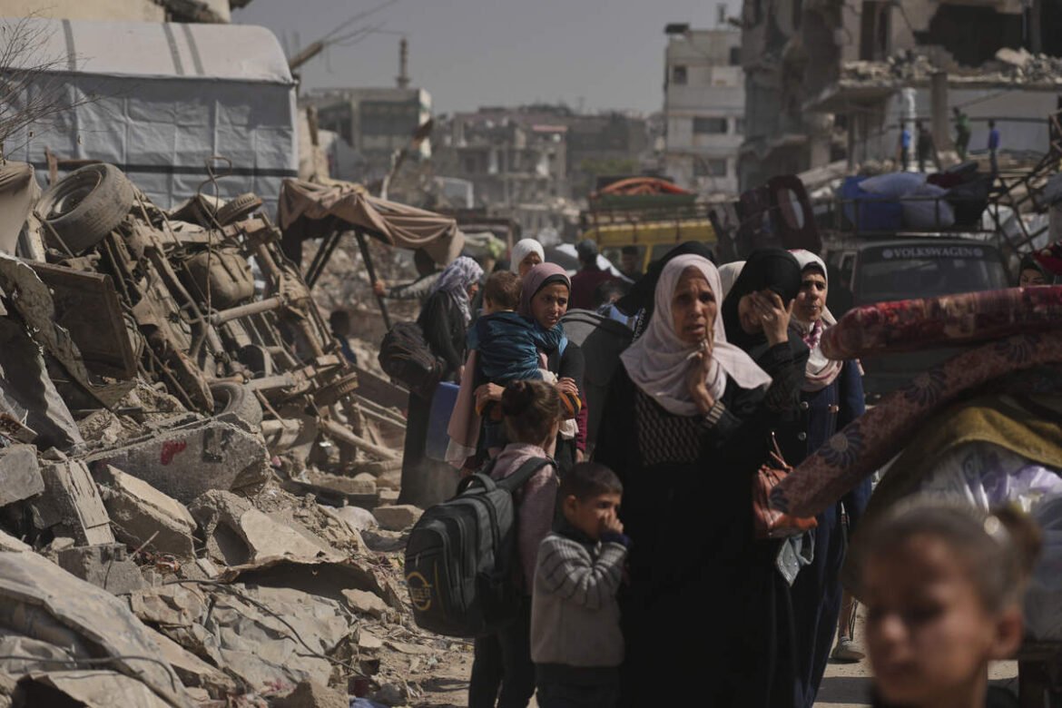 «Σοκ στη Γάζα: Βομβαρδισμός σχολείου αφήνει πίσω του 25 νεκρούς και 100 τραυματίες»