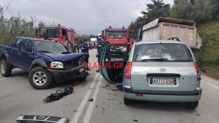 Σοκαριστική καραμπόλα στην Πάτρα: Δύο τραυματίες και εικόνες που σοκάρουν – Δείτε τις φωτογραφίες!