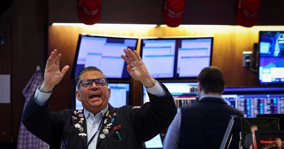 Καταστροφή στη Wall Street: 5 τρισ. δολάρια σε καπνό μέσα σε 48 ώρες – Οι απώλειες φτάνουν τα 9,6 τρισ. μετά την εκλογική νίκη του Τραμπ!