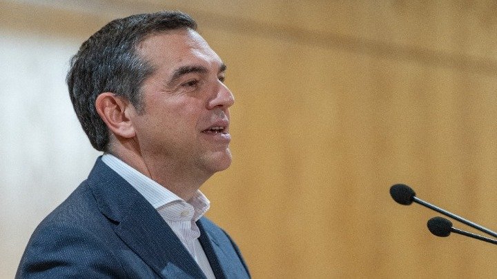 «Τσίπρας: Επείγουσες Συμφωνίες για Μείωση Δασμών – Η ΕΕ και η Κίνα σε Κίνδυνο Αν Δεν Δράσουμε»