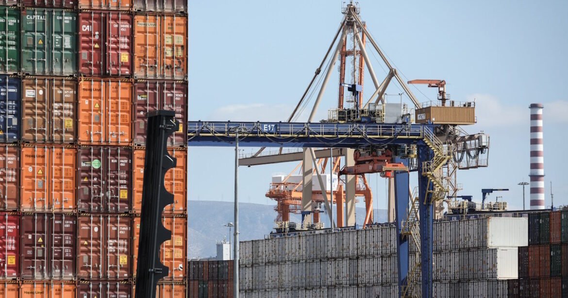 «ΣΕΒΕ: Ραγδαία Άνοδος στις Εξαγωγές και Θετική Στροφή στο Εμπορικό Ισοζύγιο»