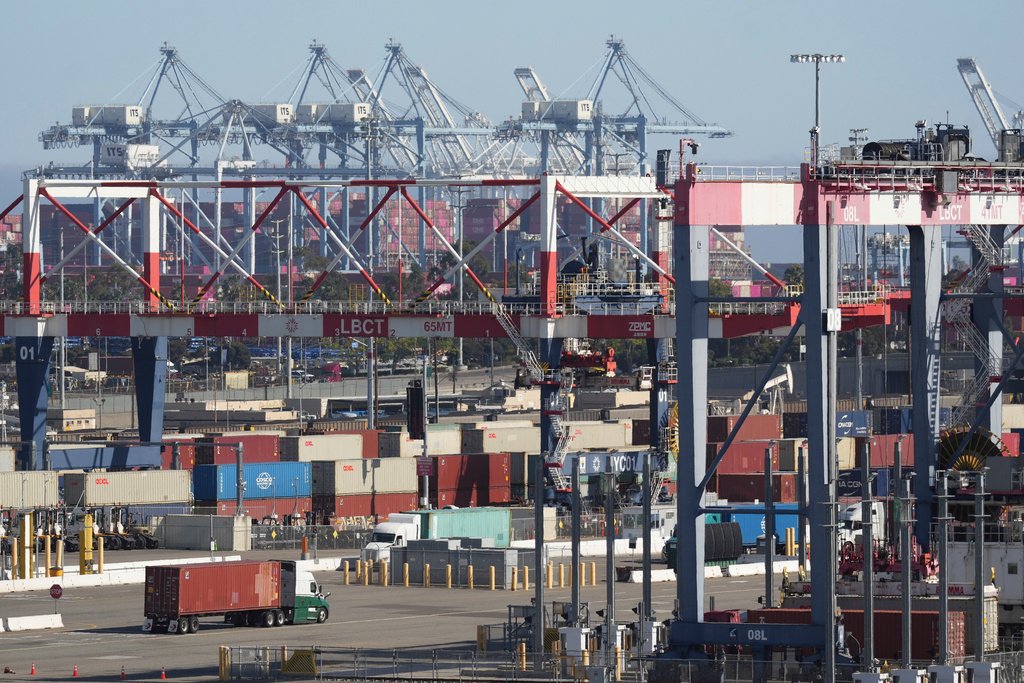 «Κόκκινοι Δασμοί: Η Ευρώπη Αντεπίθεση στον Εμπορικό Πόλεμο του Τραμπ»