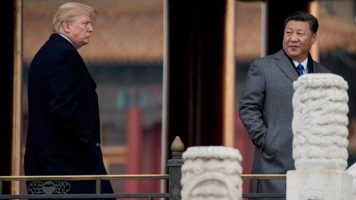 «Βρυχάται» η Κίνα μετά τους δασμούς Τραμπ: Δεν δεχόμαστε το bullying, θα πολεμήσουμε μέχρι τέλους