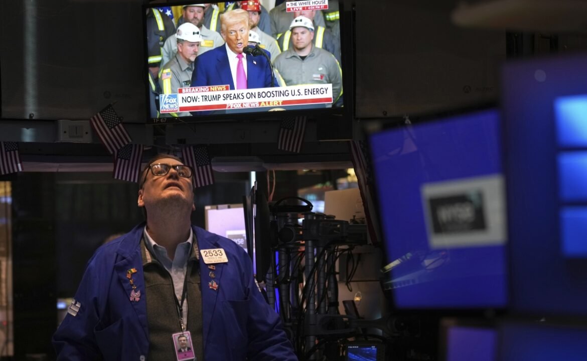 «Wall Street: Ο Τραμπ προτρέπει τους επενδυτές – «Αυτή είναι η στιγμή να αγοράσετε!»»