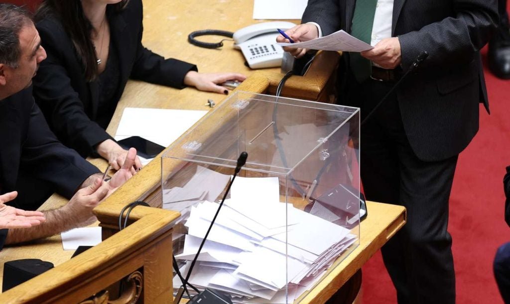 «190 Βουλευτές Λένε «Ναι» στην Παραπομπή Τριαντόπουλου στο Δικαστικό Συμβούλιο!»