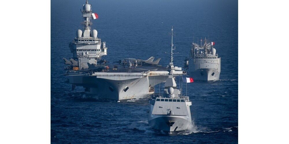 «Στη φρεγάτα «Alsace»: Η Μ. Δευτέρα που ενώνει Δένδια και Λεκορνί»