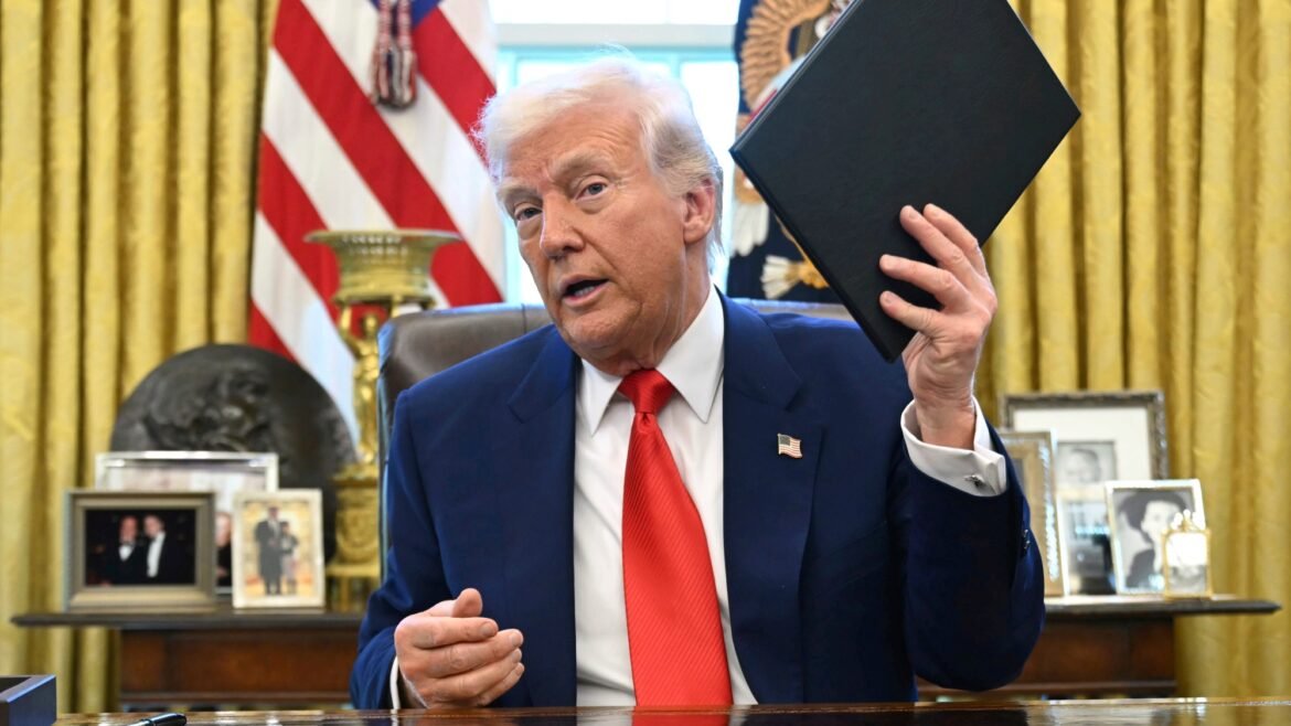 «Τραμπ: Η Συμφωνία με Ρωσία και Ουκρανία Μπορεί να Φέρει Χρυσάφι για τις ΗΠΑ!»