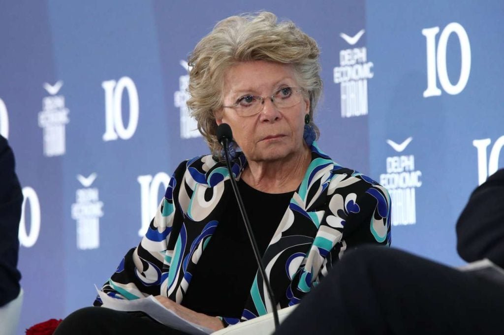 «Βίβιαν Ρέντινγκ: Η Ελλάδα μεταμορφώνεται από σύμβολο κρίσης σε πρότυπο ελπίδας για την Ευρώπη»