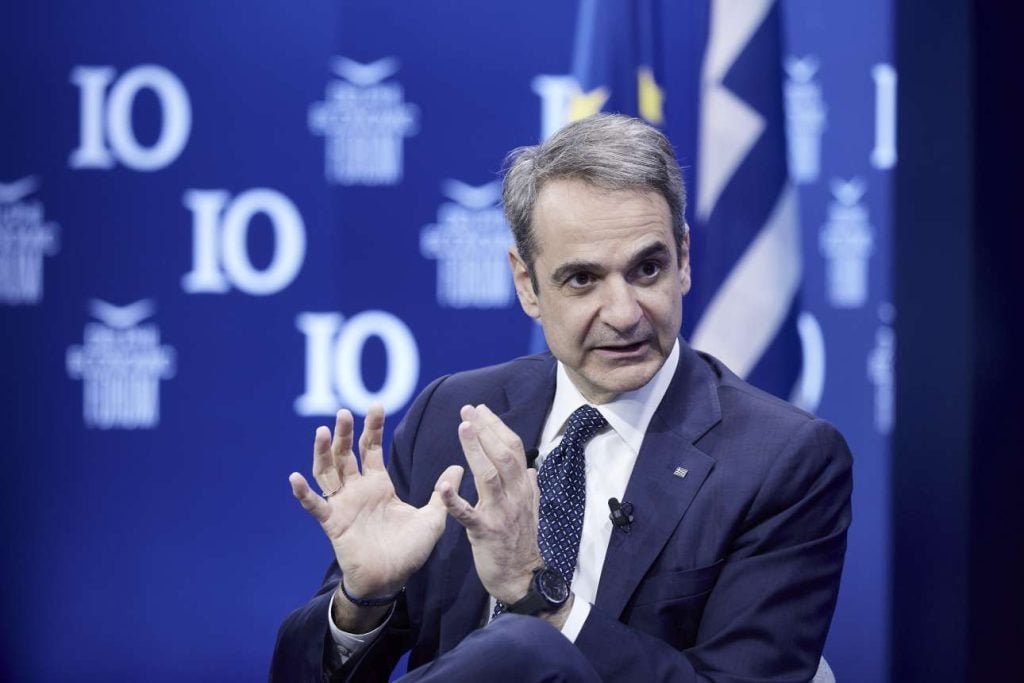 «Μητσοτάκης από Δελφούς: Ο Εμπορικός Πόλεμος και οι Χαμένοι του Μέλλοντος»