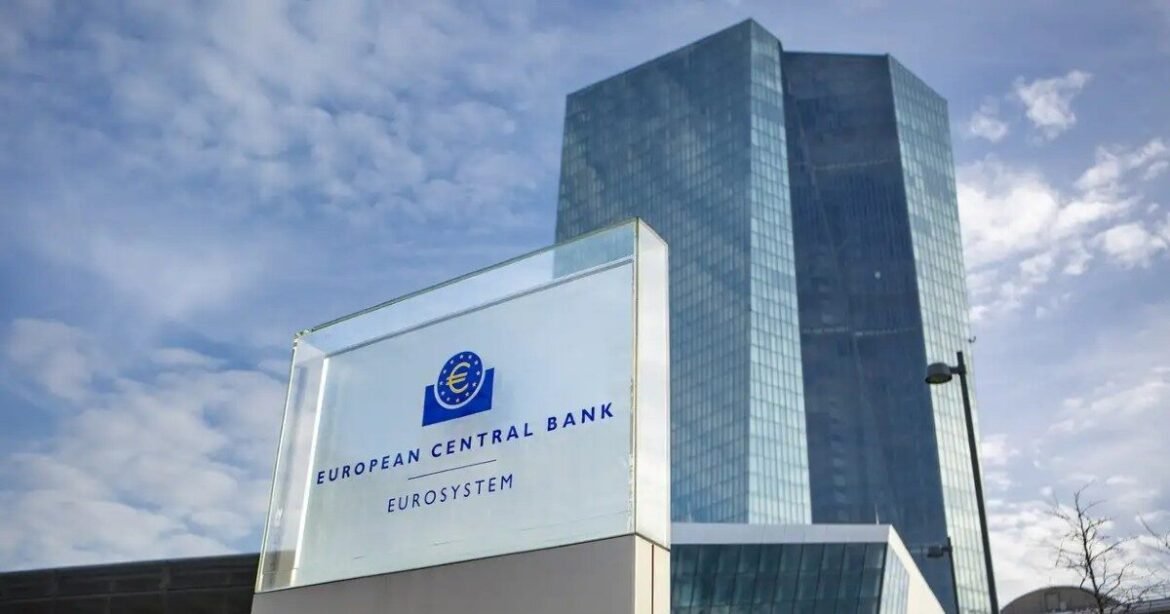 «ΕΚΤ: Η Καθοριστική Στιγμή για τα Επιτόκια και οι Επιπτώσεις στην Ελλάδα υπό το Βάρος των Δασμών»
