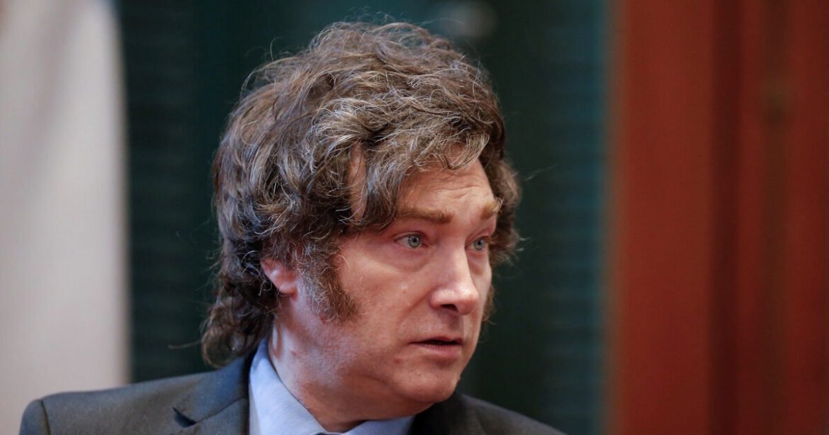 «Αργεντινή: Το πέσο καταρρέει, οι αποδόσεις των ομολόγων εκτοξεύονται μετά την κατάργηση των συναλλαγματικών περιορισμών»