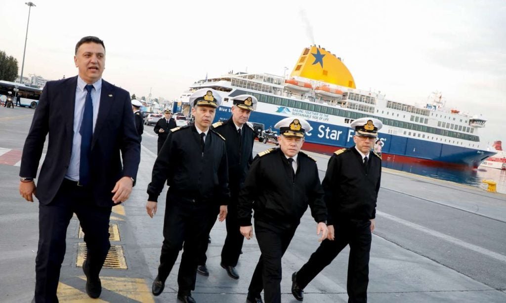 «Κικίλιας στο λιμάνι του Πειραιά: Καμία αύξηση στα εισιτήρια από 1η Μαΐου!»