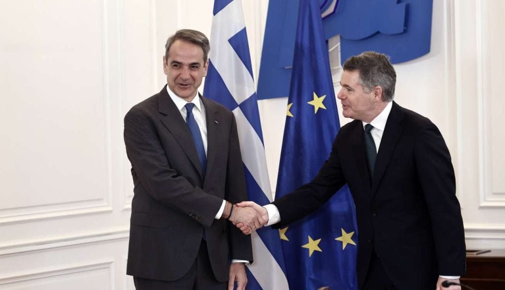 «Μητσοτάκης και Ντόναχιου: Η Ελλάδα ξεπερνά τον ευρωπαϊκό μέσο όρο στην απόδοση»