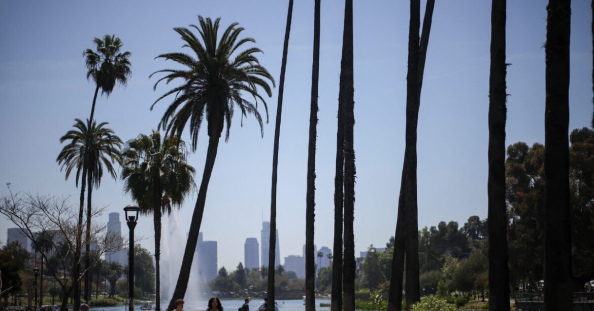 «Καλιφόρνια: Στη Δικαστική Αρένα κατά των Δασμών του Τραμπ»