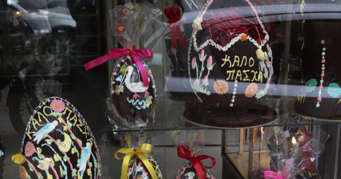 «Μεγάλη Παρασκευή: Πώς διαμορφώνεται το εορταστικό ωράριο των καταστημάτων»