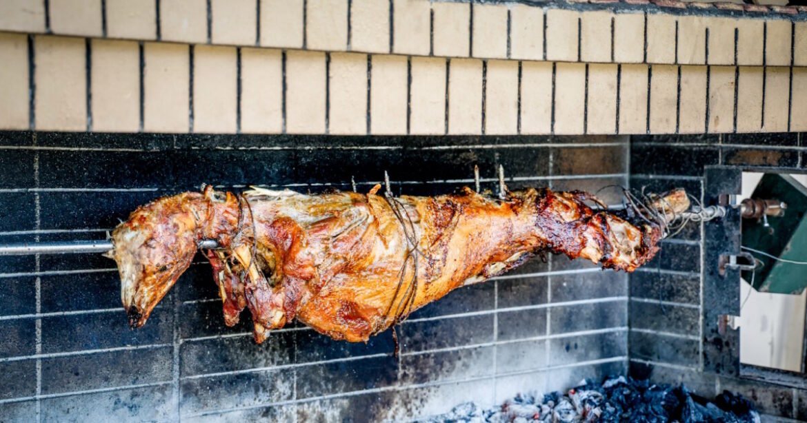 «Πάσχα 2025: Μειωμένες τιμές για το εορταστικό τραπέζι – Τι επιλέγουν οι καταναλωτές»