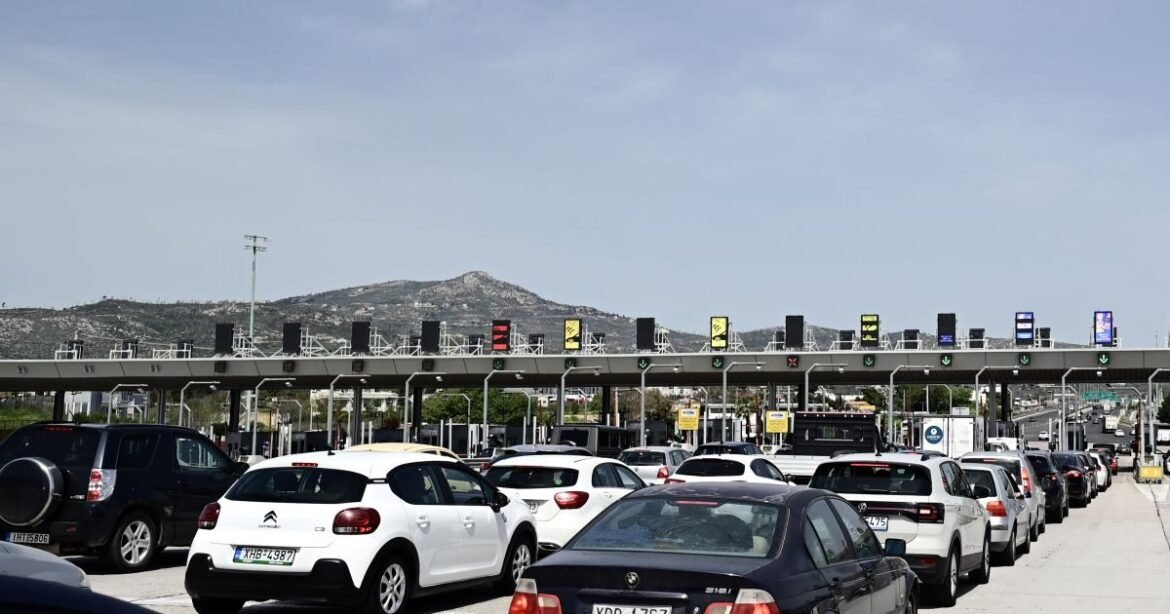 «Έξοδος Πάσχα: Ομαλή ροή στην Αθηνών-Κορίνθου με πάνω από 420.000 οχήματα να εγκαταλείπουν την Αττική»