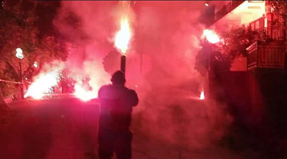 Λήμνος: Εντυπωσιακή επίδειξη με αυτοσχέδια μπαζούκα και το «Ανάστα ο Κύριος»!