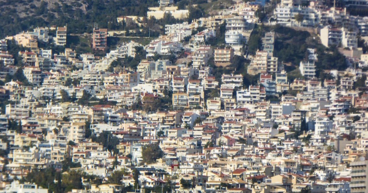 «Βουλιαγμένη: Η Αλήθεια πίσω από την Αγορά Ακινήτων»