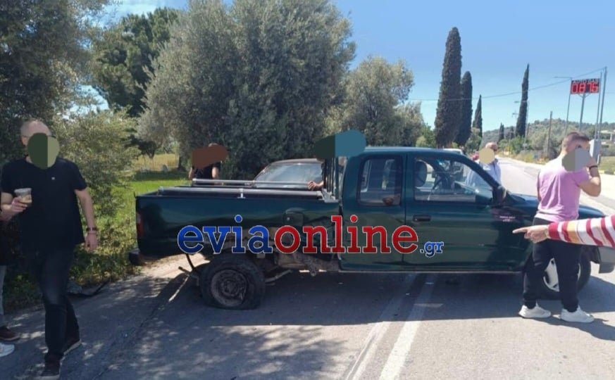 Σοκαριστική Καραμπόλα Τριών Αυτοκινήτων στην Εύβοια: Όλες οι Λεπτομέρειες και Φωτογραφίες από το Τροχαίο!