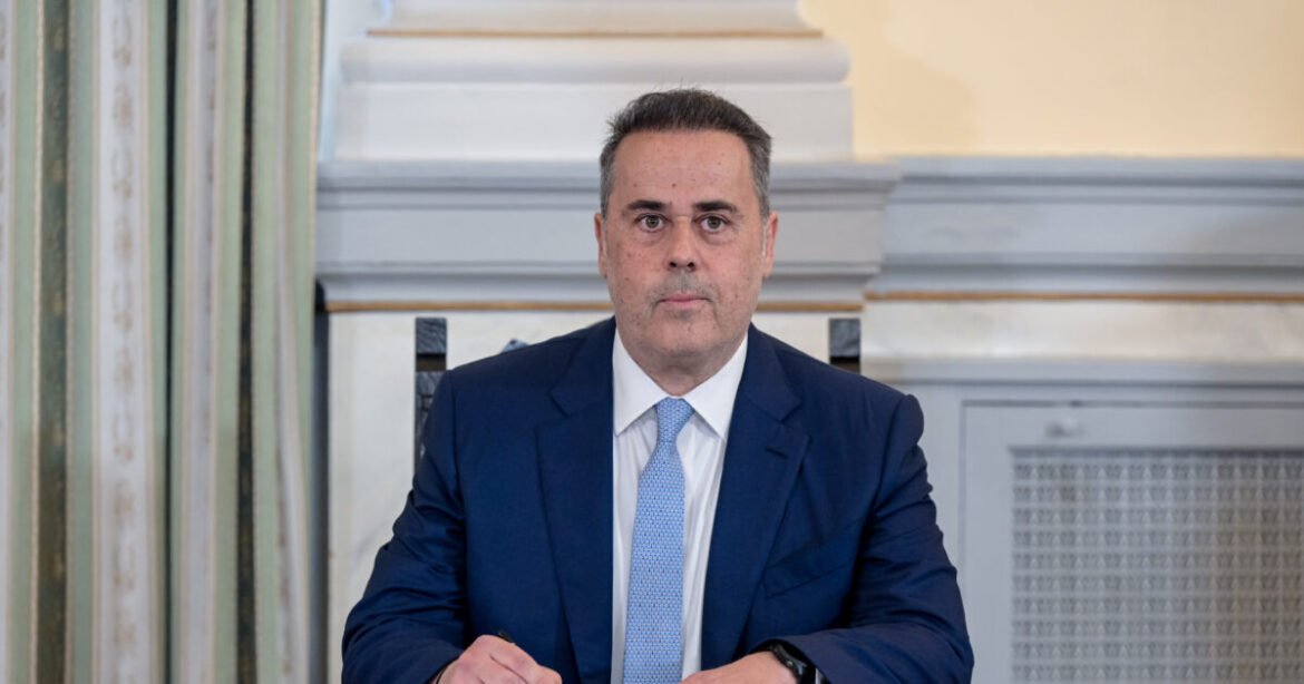 Παπασταύρου: Έρχονται Ανακοινώσεις για την Επιδότηση Ρεύματος και την Καταπολέμηση των Ρευματοκλοπών!