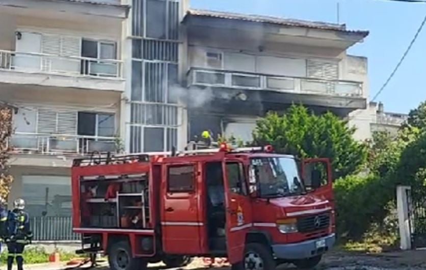 «Φωτιά σε διαμέρισμα στην Πυλαία: Συναγερμός στην Πυροσβεστική – Δείτε το ΒΙΝΤΕΟ»