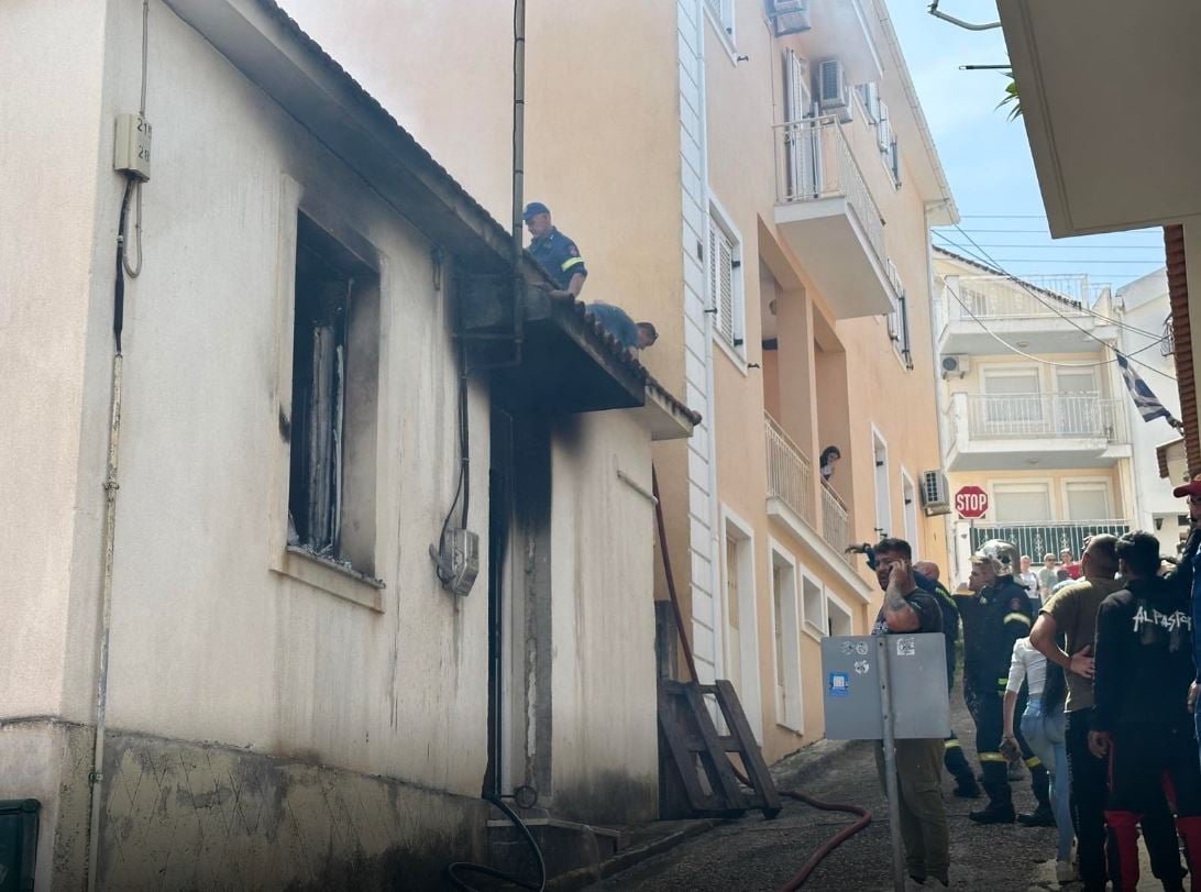 «Κεφαλονιά: Σοκ από τη φωτιά στο Αργοστόλι – Παιδί διασωληνωμένο και η μητέρα στο νοσοκομείο»