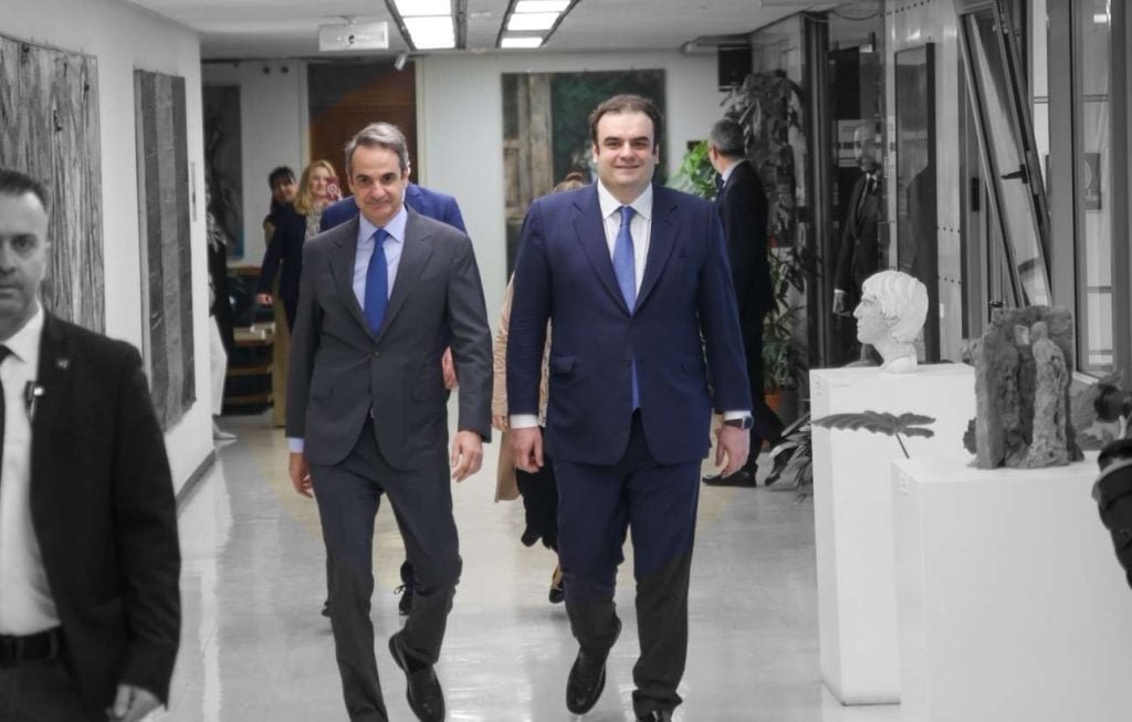 «Μητσοτάκης: Ποια είναι η στρατηγική πίσω από τα νέα μέτρα;»