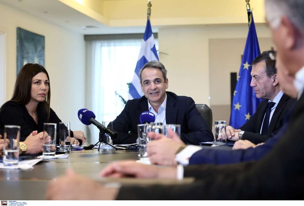 «Μητσοτάκης προς εκπαιδευτικούς: Αξιολόγηση ή αποχώρηση από τα σχολεία»