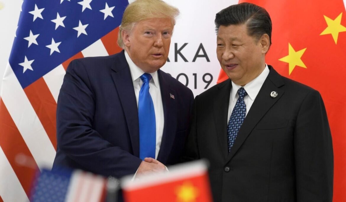 ΗΠΑ vs Κίνα: Το Πεκίνο Αντεπιτίθεται στον Τραμπ για τους Δασμούς!