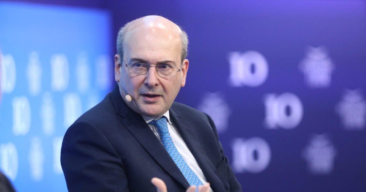 Χατζηδάκης: Νέα μέτρα για μείωση της ανεργίας και αύξηση μισθών – Η Ψηφιακή Κάρτα Εργασίας αλλάζει το τοπίο για τους εργαζόμενους!