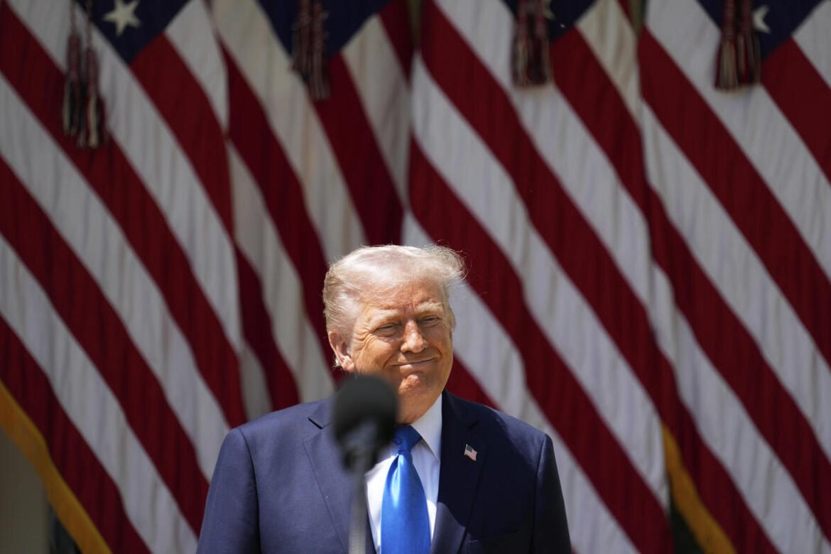 «Οι 100 Πρώτες Ημέρες του Τραμπ: Πώς Κατέρρευσε ο Μύθος του Τραμπισμού»