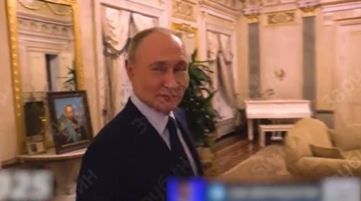 «Αποκαλύψεις από το Κρεμλίνο: Ο Πούτιν μας ξεναγεί στο πολυτελές διαμέρισμά του (βίντεο)»