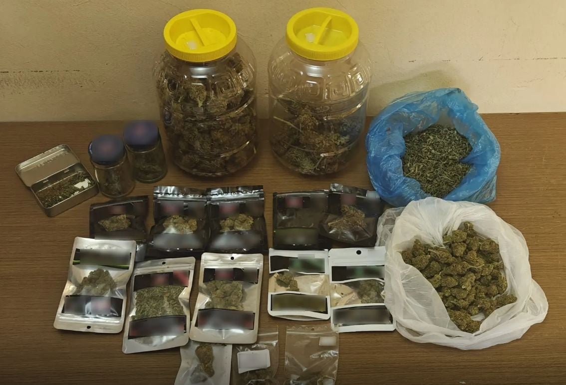 «Συγκλονιστική επιχείρηση στα Πατήσια: Δύο συλλήψεις για διακίνηση ναρκωτικών από την ομάδα ΔΙ.ΑΣ.»