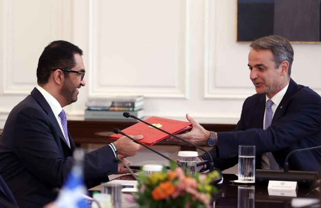 «Μητσοτάκης και Υπουργός Βιομηχανίας ΗΑΕ: Νέα Επενδυτική Στρατηγική για Δυναμική Συνεργασία»